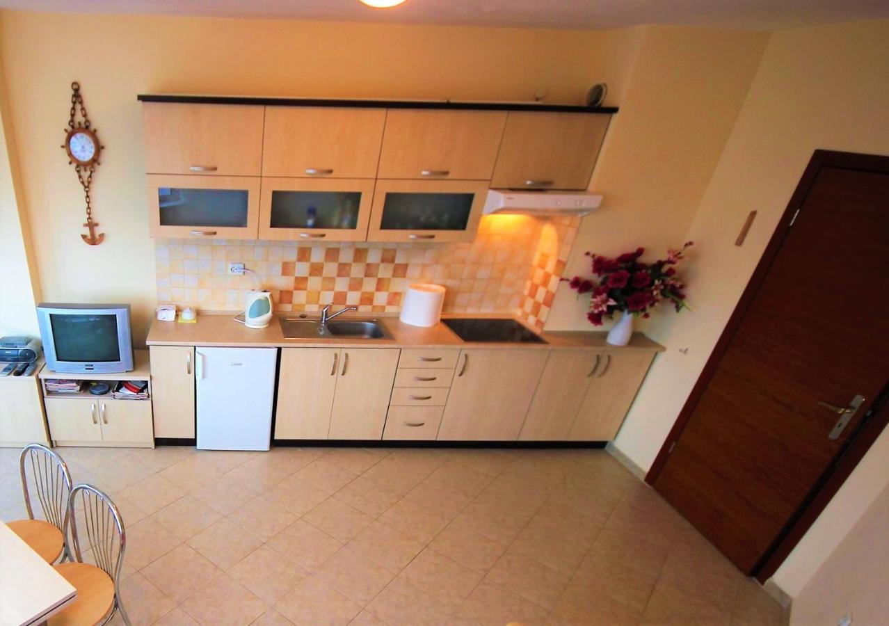 Menada Apartments In Karolina Sunny Beach Buitenkant foto