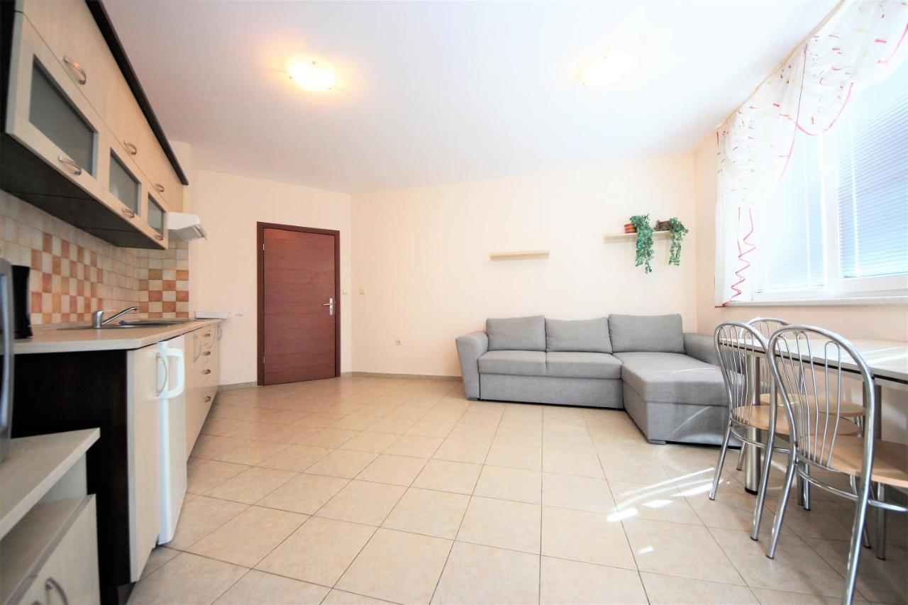 Menada Apartments In Karolina Sunny Beach Buitenkant foto
