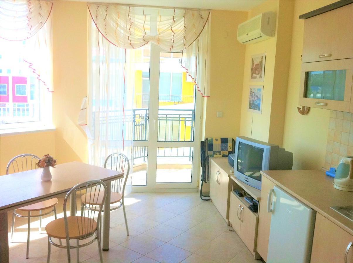 Menada Apartments In Karolina Sunny Beach Buitenkant foto