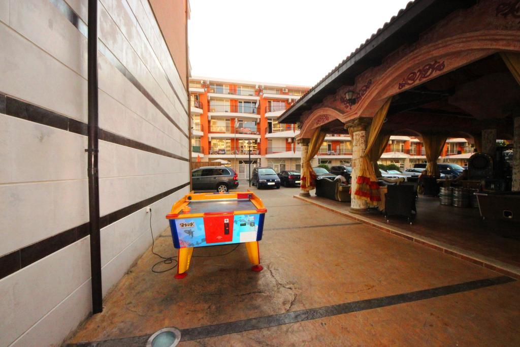 Menada Apartments In Karolina Sunny Beach Buitenkant foto